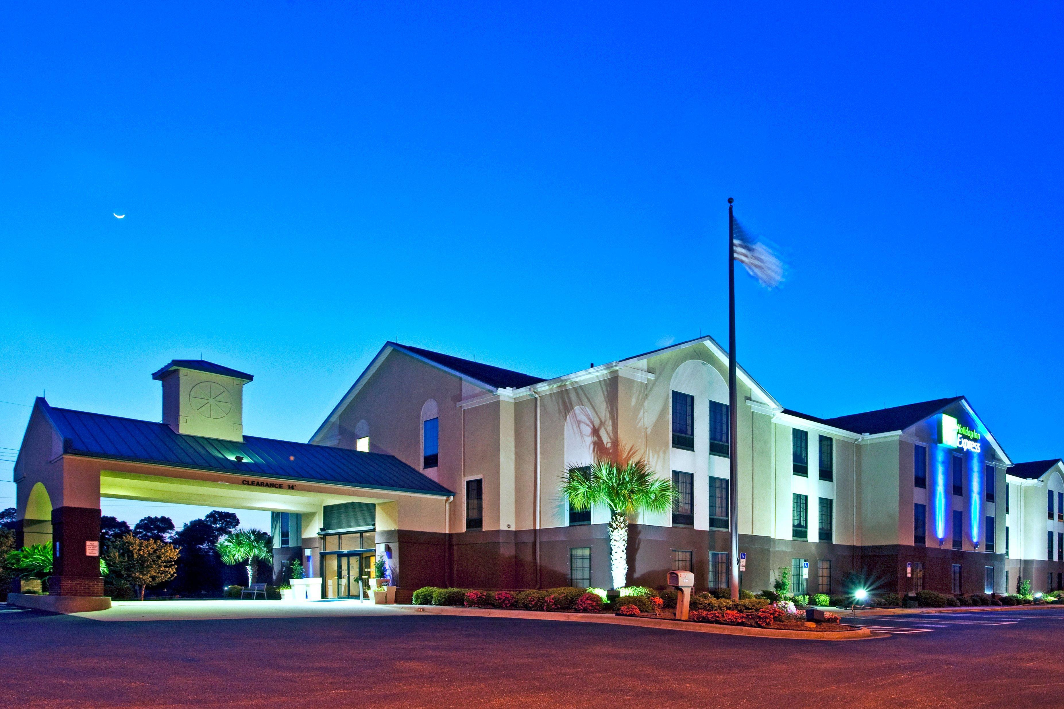 Holiday Inn Express & Suites Milton East I-10, An Ihg Hotel Exterior foto
